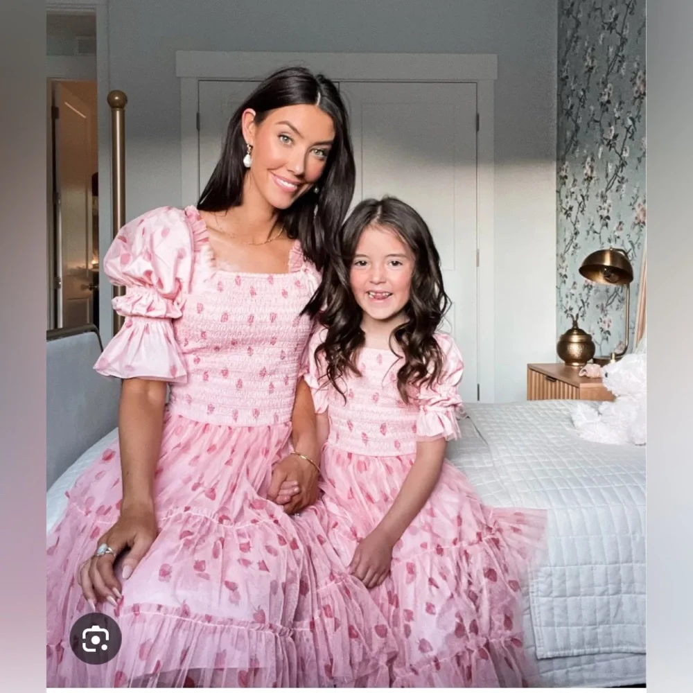 Ivy City Co Jess Dress in Pink Strawberry Fields - Picture 5 of 11